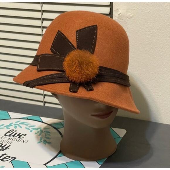 Adora Vintage Style Wool Cloche In Rust - Picture 3 of 6